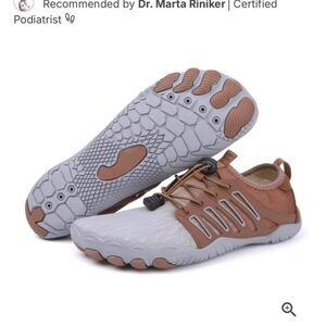 Women's Lightweight Athletic Shoes in Gray and Brown